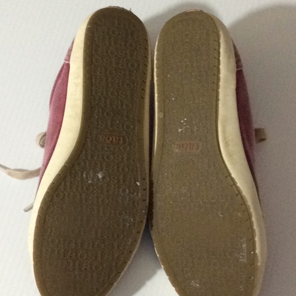 Taos women’s sneakers FITS LIKE 9Women’s (says 10) - Picture 4 of 6